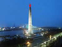Juche Turm am Abend